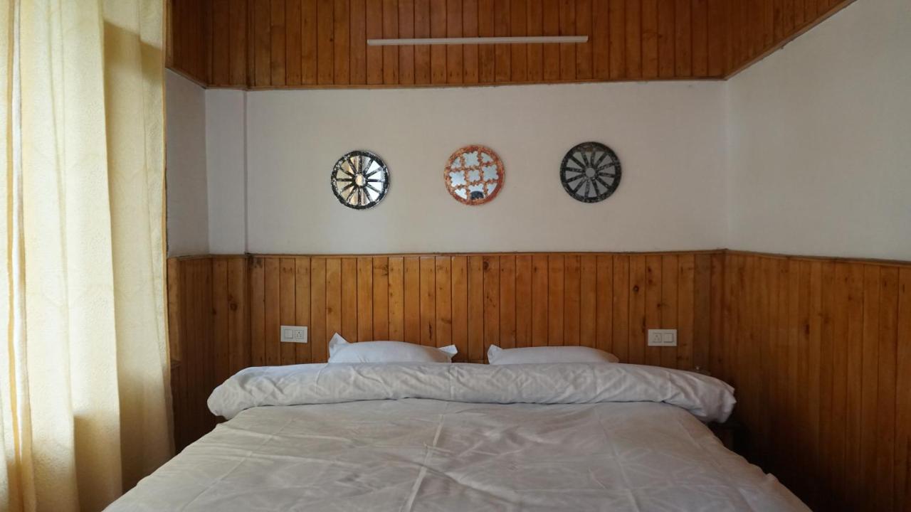 Freebird Nest 2 Stays & Cafe Jibhi Exteriör bild