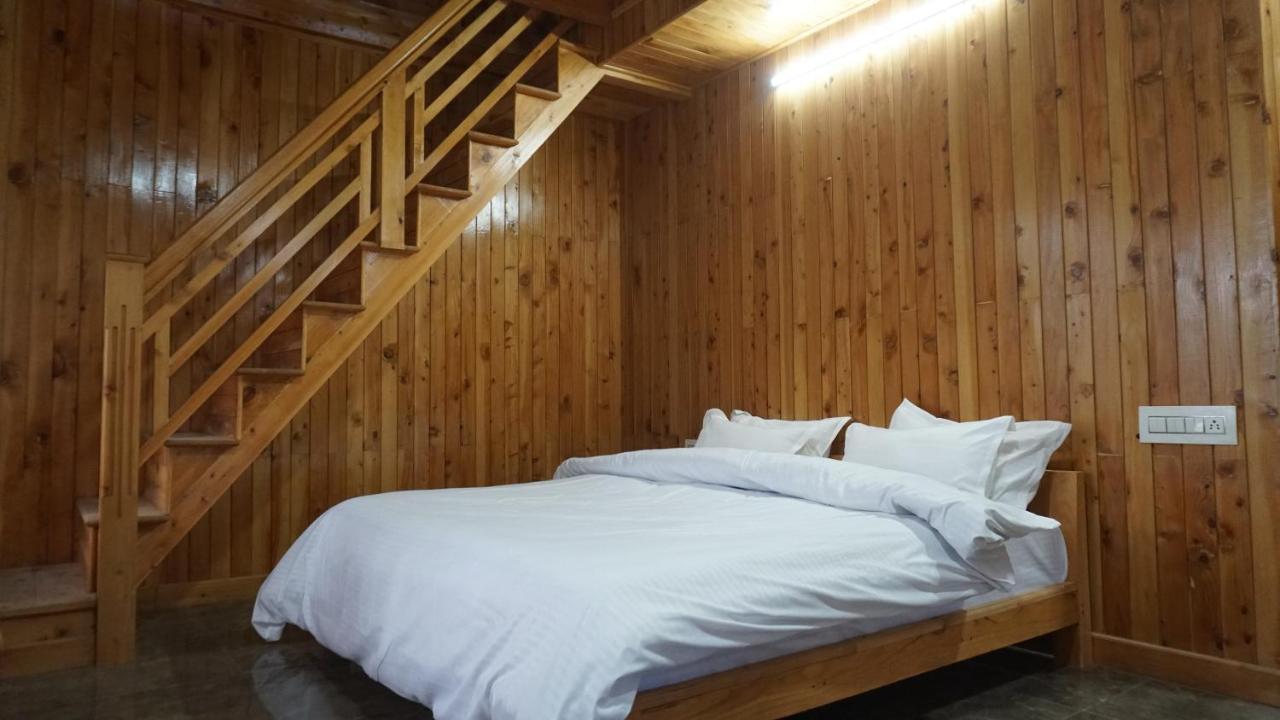 Freebird Nest 2 Stays & Cafe Jibhi Exteriör bild